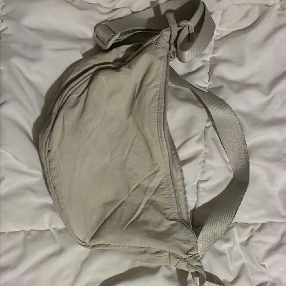 Uniqlo Cream Belt Bag